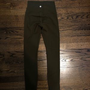 Size 2- Lululemon High Rise Wonder Under 7/8